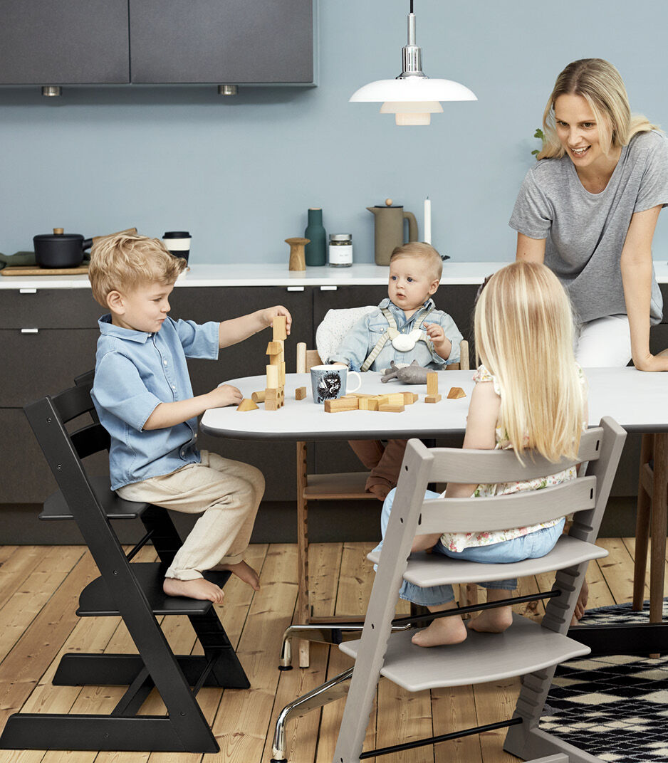 Tripp Trapp® Chair Oak Black, Oak Black, mainview